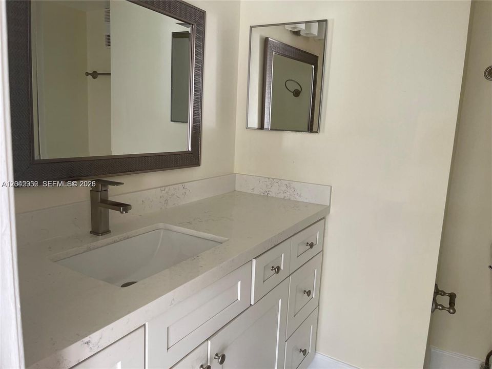 For Rent: $2,900 (3 beds, 2 baths, 1500 Square Feet)