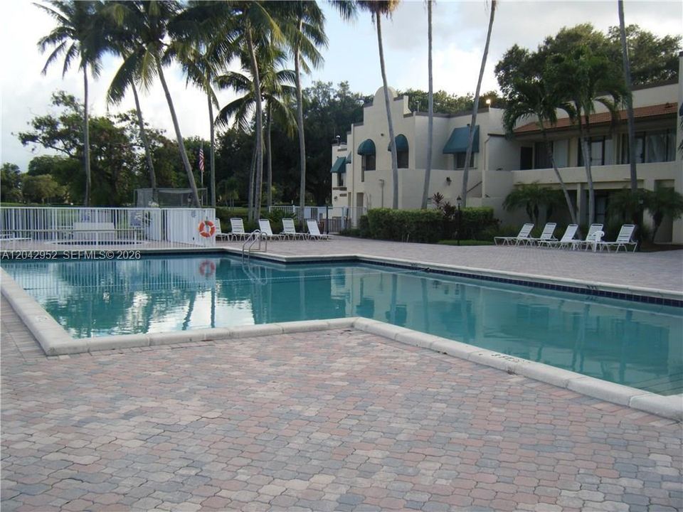 For Rent: $2,900 (3 beds, 2 baths, 1500 Square Feet)