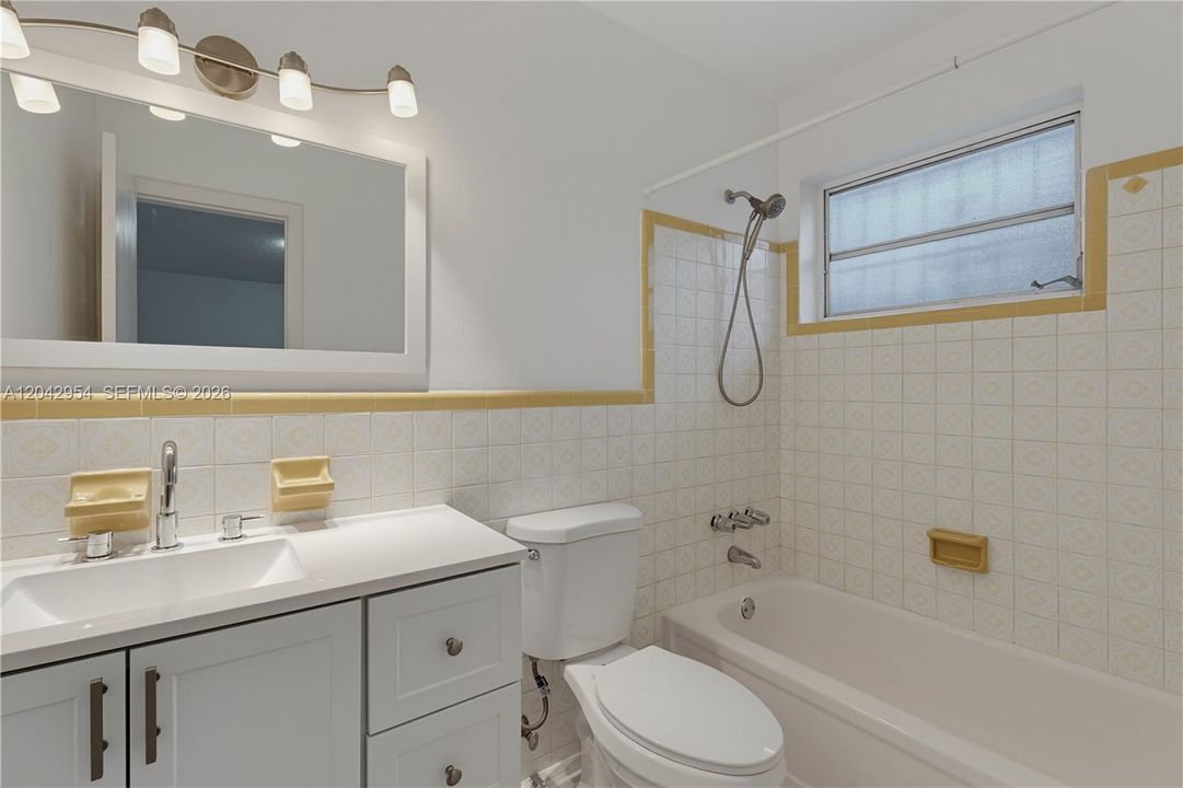 В аренду: $3,200 (3 спален, 2 ванн, 1430 Квадратных фут)