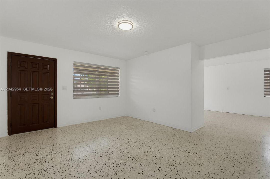 В аренду: $3,200 (3 спален, 2 ванн, 1430 Квадратных фут)