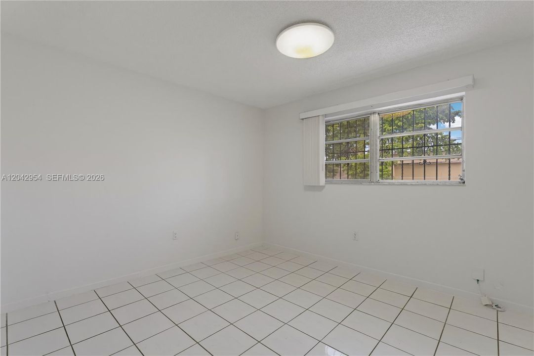 В аренду: $3,200 (3 спален, 2 ванн, 1430 Квадратных фут)