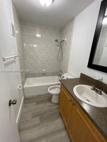 photo from before tenant moved in