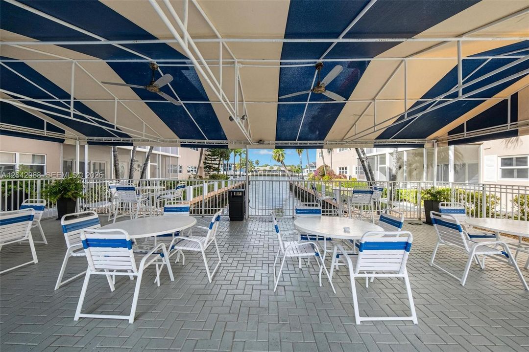 En Venta: $320,000 (2 camas, 2 baños, 1139 Pies cuadrados)
