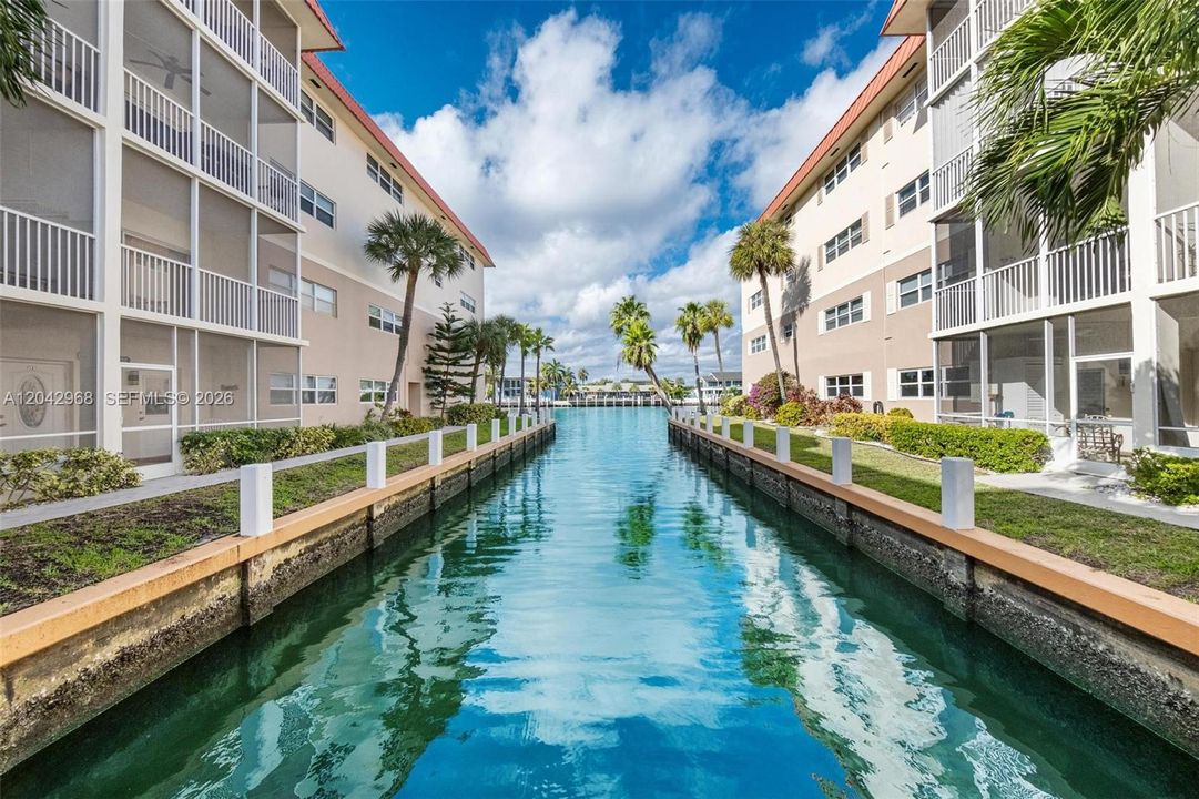 En Venta: $320,000 (2 camas, 2 baños, 1139 Pies cuadrados)