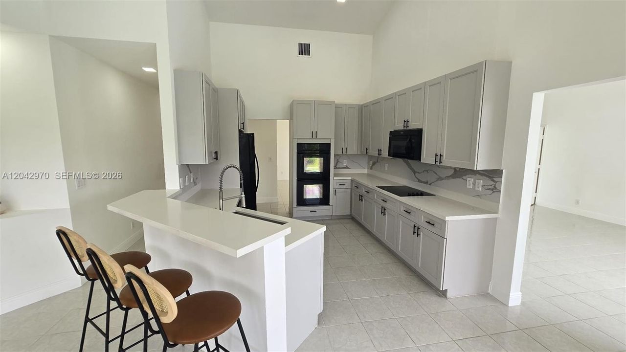 В аренду: $6,000 (4 спален, 3 ванн, 2534 Квадратных фут)
