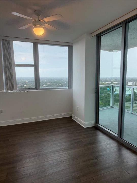 В аренду: $3,700 (3 спален, 3 ванн, 1570 Квадратных фут)