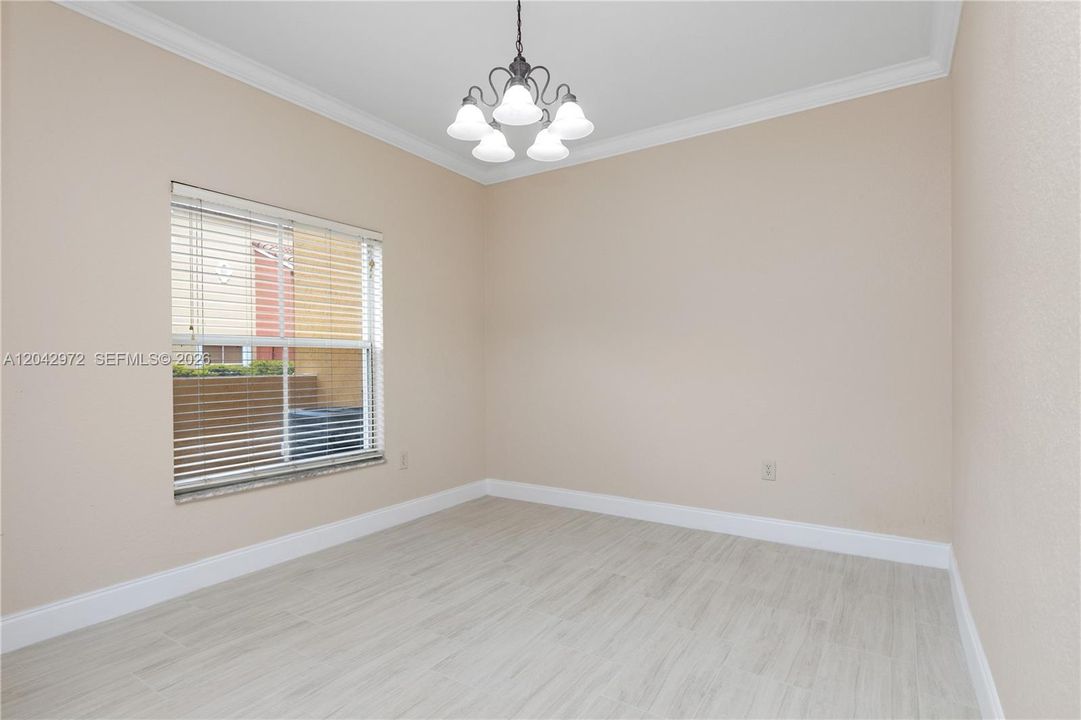 В аренду: $2,700 (3 спален, 2 ванн, 1518 Квадратных фут)