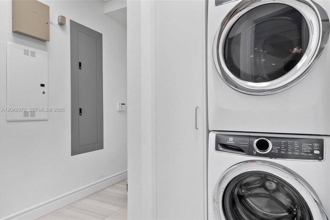 В аренду: $41,000 (4 спален, 5 ванн, 3287 Квадратных фут)