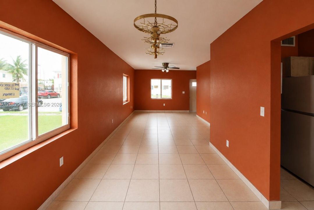 En Venta: $165,000 (4 camas, 2 baños, 1410 Pies cuadrados)