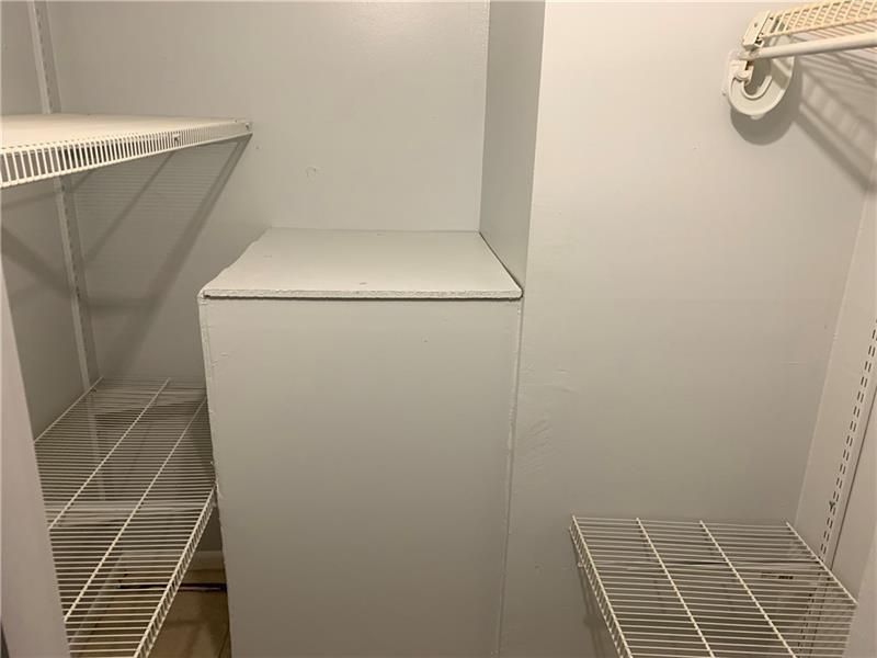 Walk in closet - Master Bedroom