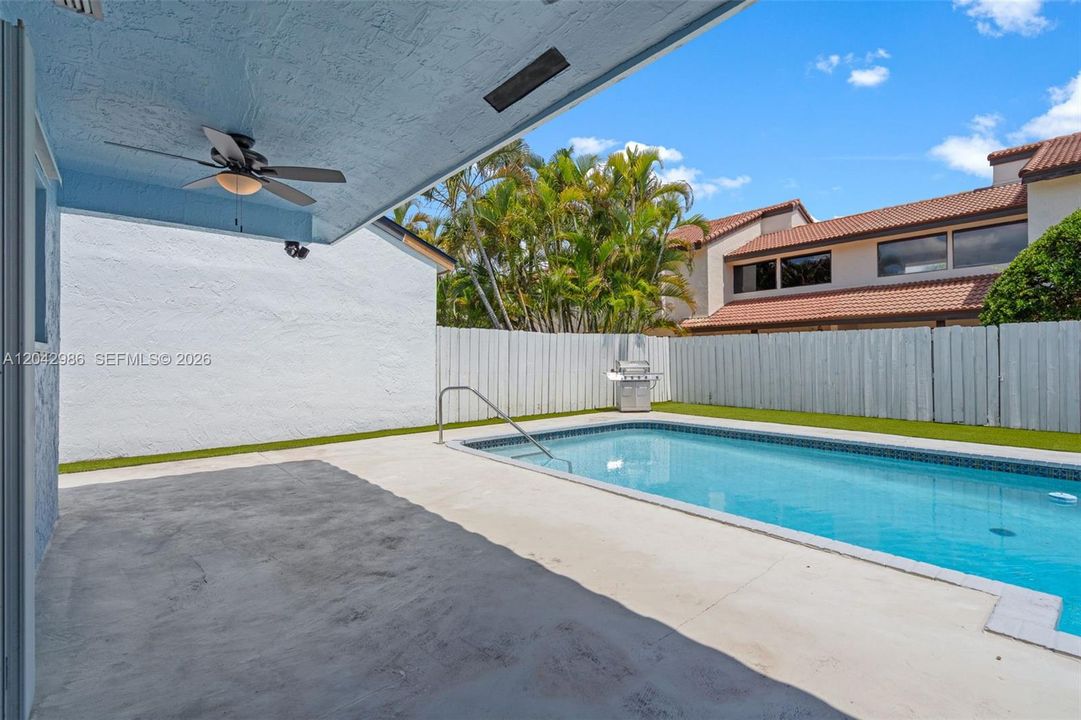 For Sale: $713,000 (3 beds, 2 baths, 1310 Square Feet)