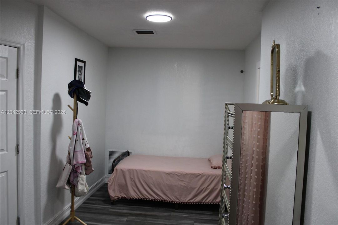 На продажу: $949,999 (4 спален, 2 ванн, 2650 Квадратных фут)