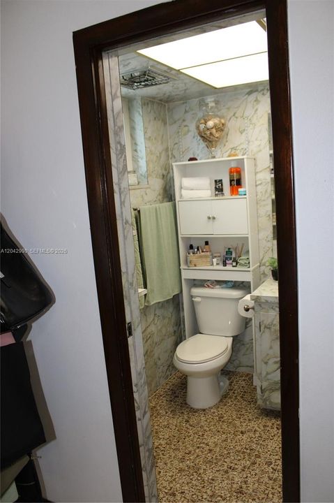 На продажу: $949,999 (4 спален, 2 ванн, 2650 Квадратных фут)