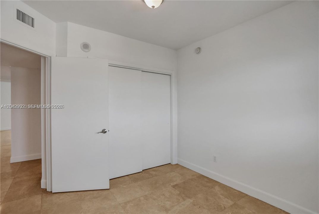 В аренду: $4,200 (3 спален, 3 ванн, 1801 Квадратных фут)