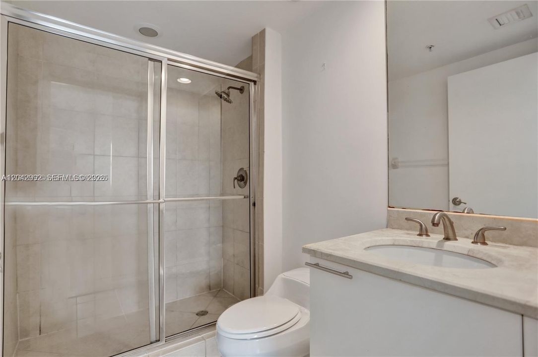 В аренду: $4,200 (3 спален, 3 ванн, 1801 Квадратных фут)