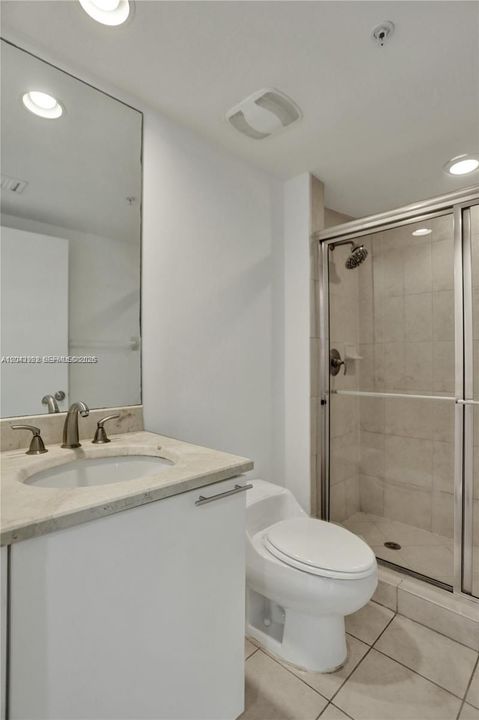 В аренду: $4,200 (3 спален, 3 ванн, 1801 Квадратных фут)