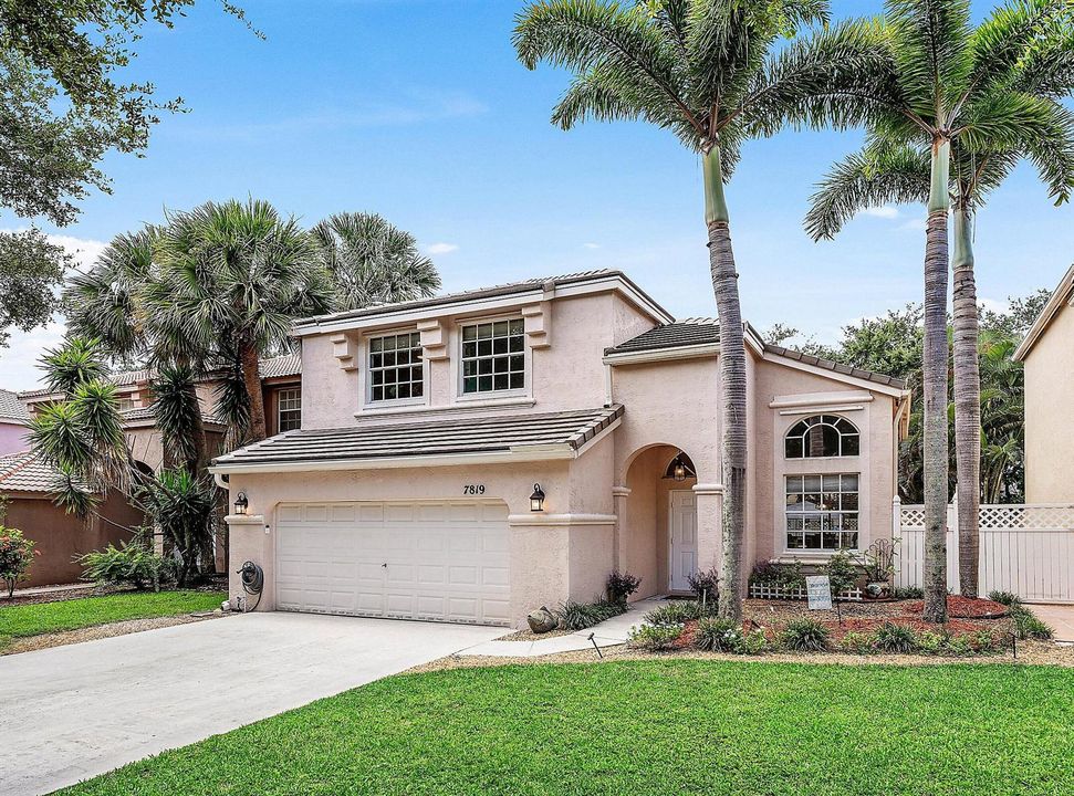 7819 Oak Grove Best Front
