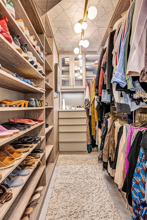 Closet 2