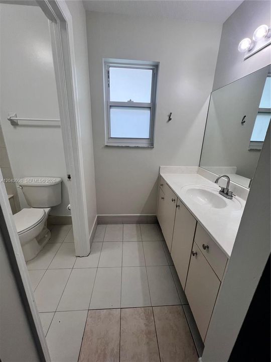 В аренду: $1,700 (1 спален, 1 ванн, 1468 Квадратных фут)