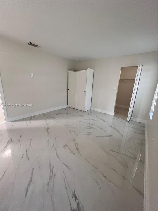 В аренду: $1,700 (1 спален, 1 ванн, 1468 Квадратных фут)