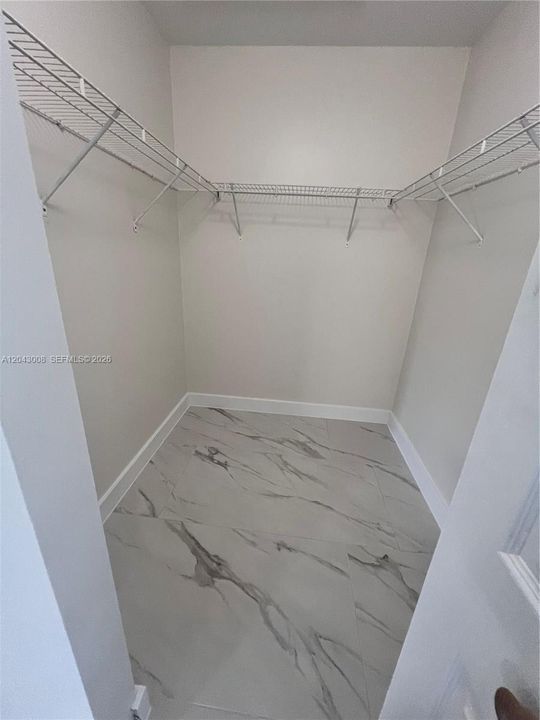 В аренду: $1,700 (1 спален, 1 ванн, 1468 Квадратных фут)