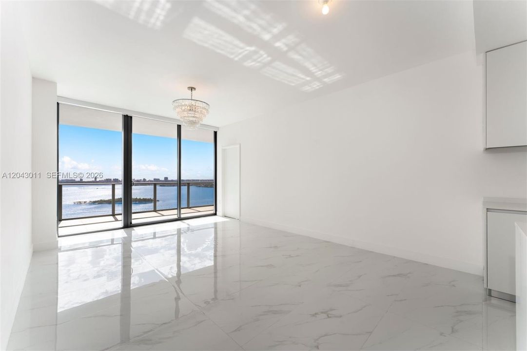 For Sale: $1,350,000 (1 beds, 2 baths, 966 Square Feet)