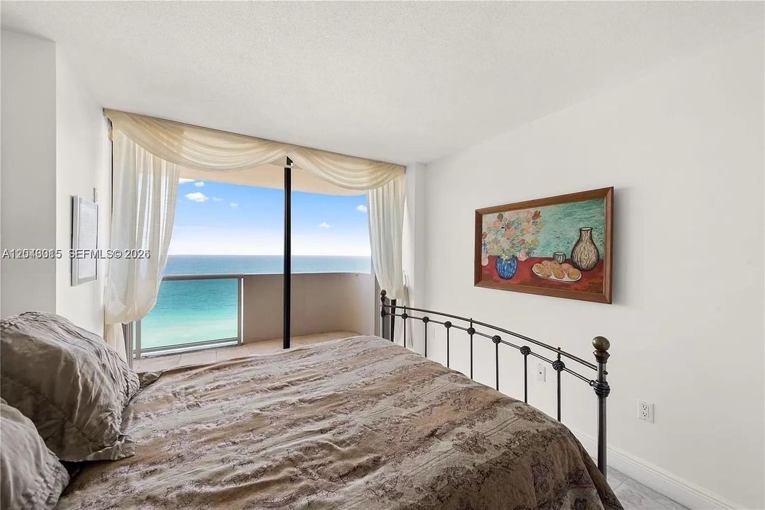 En Renta: $8,999 (3 camas, 2 baños, 2005 Pies cuadrados)