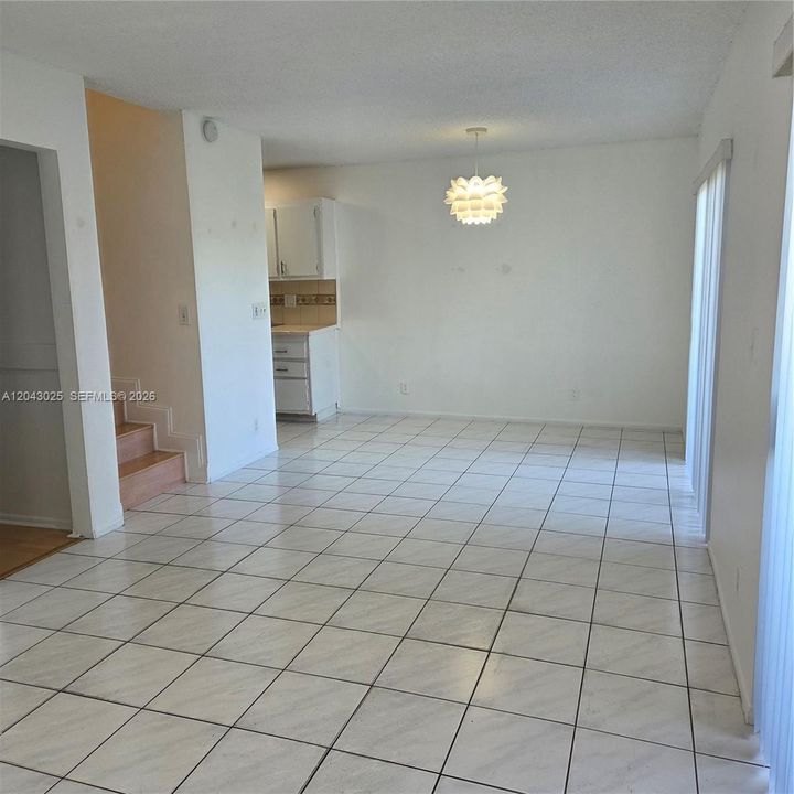 En Renta: $1,790 (2 camas, 2 baños, 1200 Pies cuadrados)