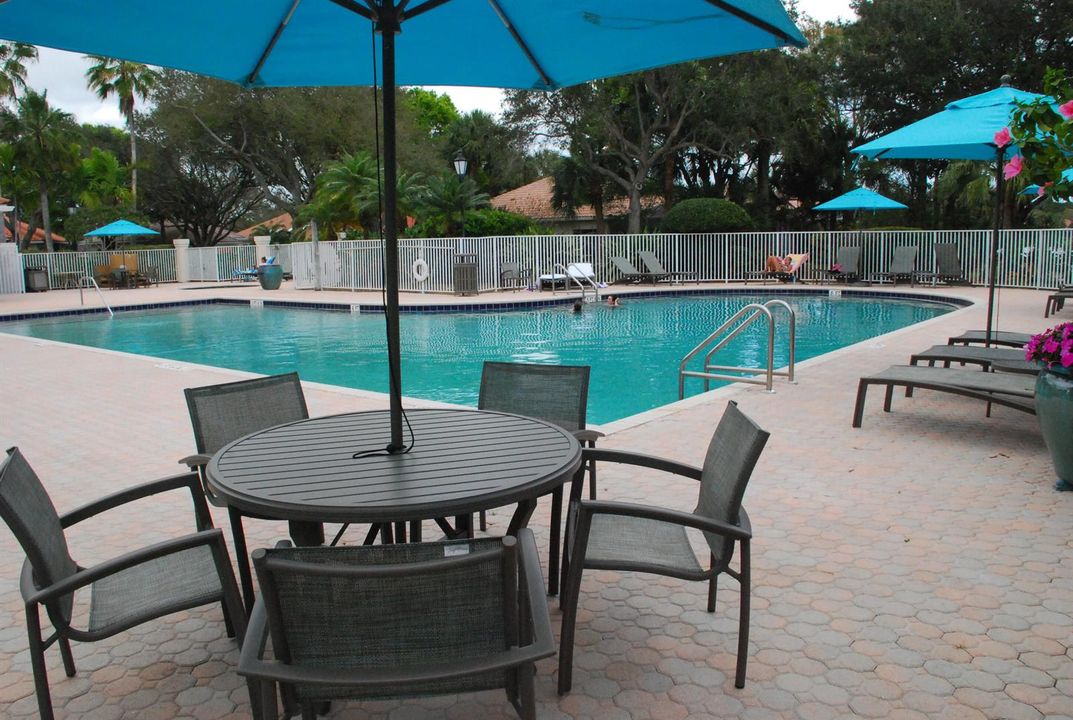 OAKS EAST 11a
