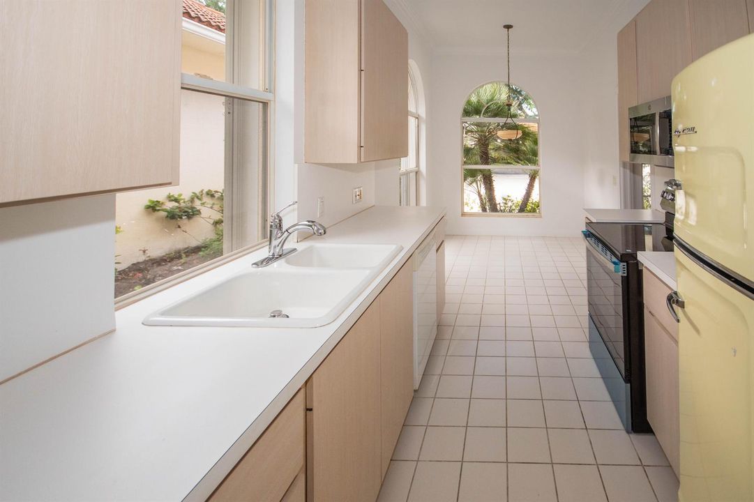 291 East Tall Oaks Circle-5