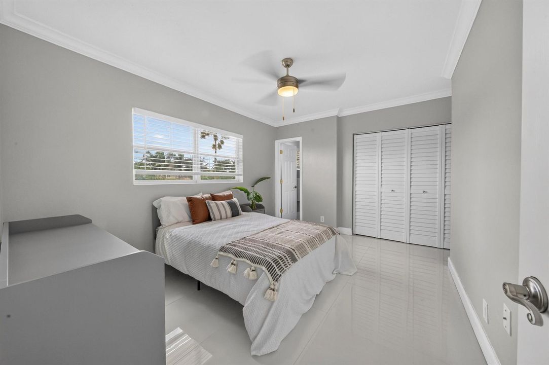 019-010-Bedroom-4000x2660