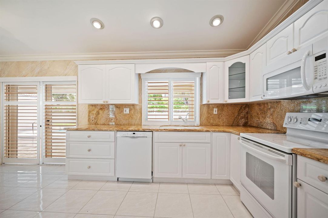 12-web-or-mls-10801-nw-7th-st