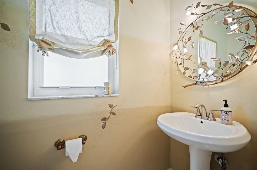 15-web-or-mls-10801-nw-7th-st