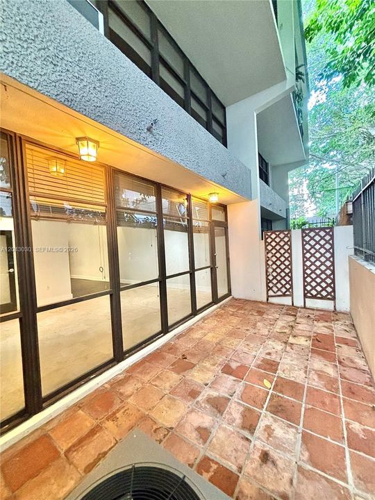 В аренду: $4,350 (1 спален, 2 ванн, 943 Квадратных фут)