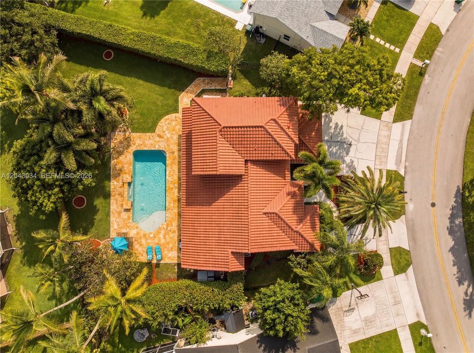 На продажу: $1,100,000 (4 спален, 2 ванн, 2850 Квадратных фут)