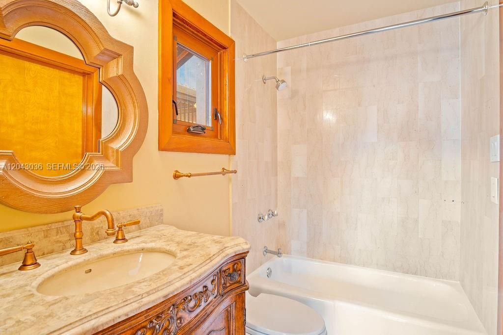 В аренду: $26,000 (6 спален, 6 ванн, 7438 Квадратных фут)
