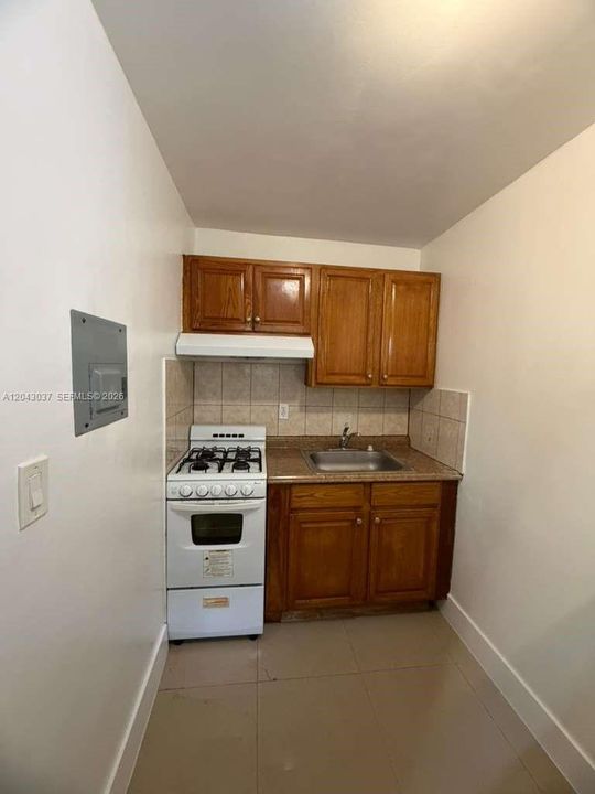 En Renta: $1,475 (1 camas, 1 baños, 11052 Pies cuadrados)