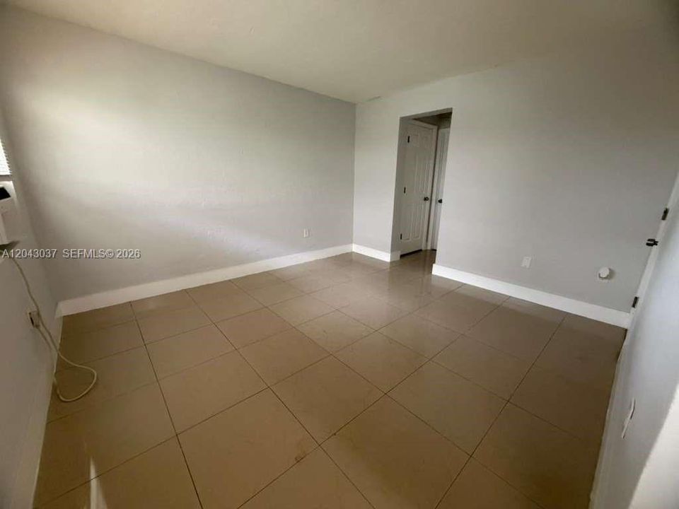 En Renta: $1,475 (1 camas, 1 baños, 11052 Pies cuadrados)