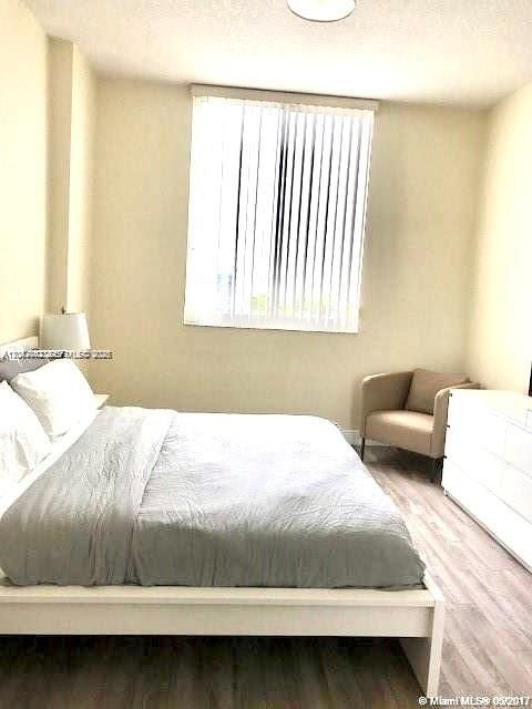 For Rent: $3,150 (2 beds, 2 baths, 1061 Square Feet)