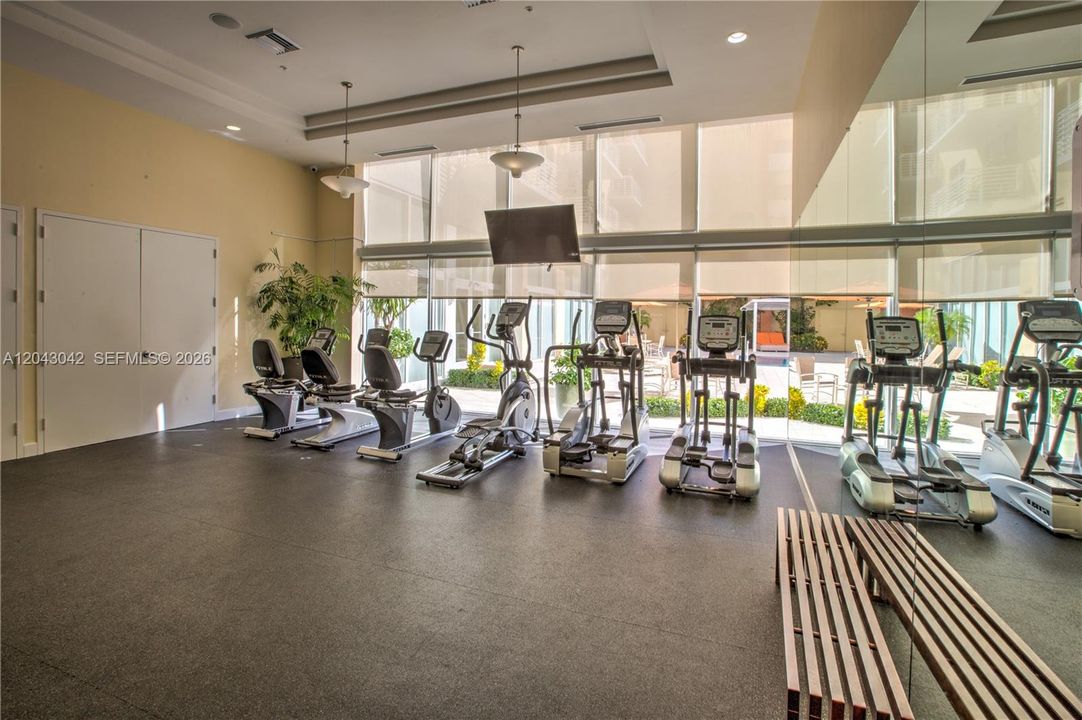 For Rent: $3,150 (2 beds, 2 baths, 1061 Square Feet)