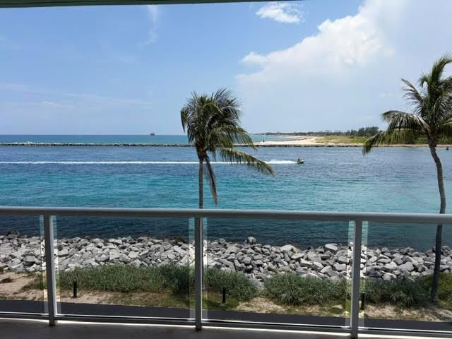 140 Inlet balcony view S
