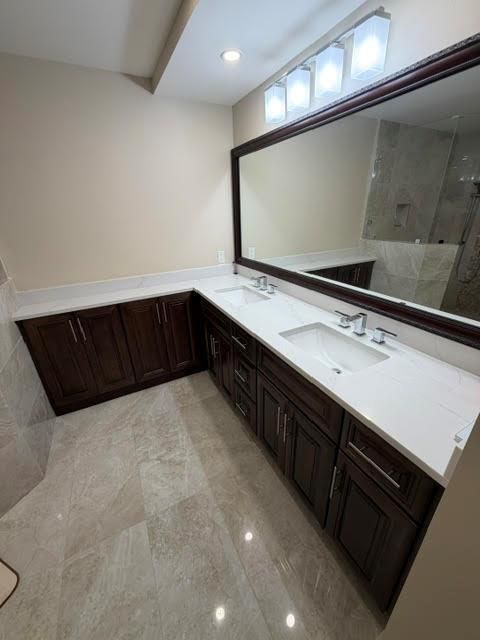 140 Inlet bathroom 3 vanity