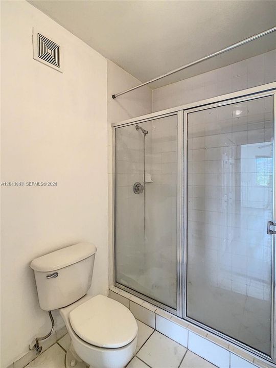 На продажу: $282,000 (2 спален, 2 ванн, 977 Квадратных фут)