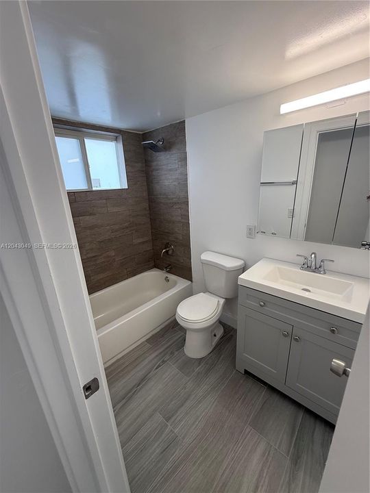 В аренду: $1,800 (1 спален, 1 ванн, 0 Квадратных фут)