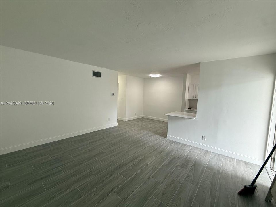 В аренду: $1,800 (1 спален, 1 ванн, 0 Квадратных фут)
