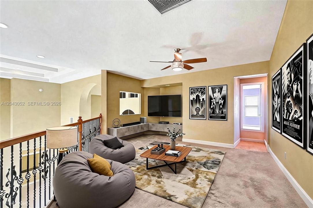 En Venta: $1,300,000 (6 camas, 6 baños, 4538 Pies cuadrados)