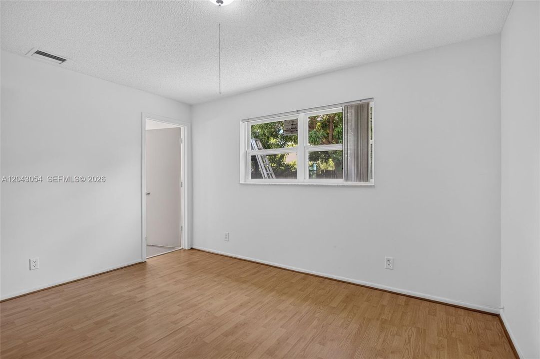 На продажу: $469,999 (3 спален, 2 ванн, 1162 Квадратных фут)