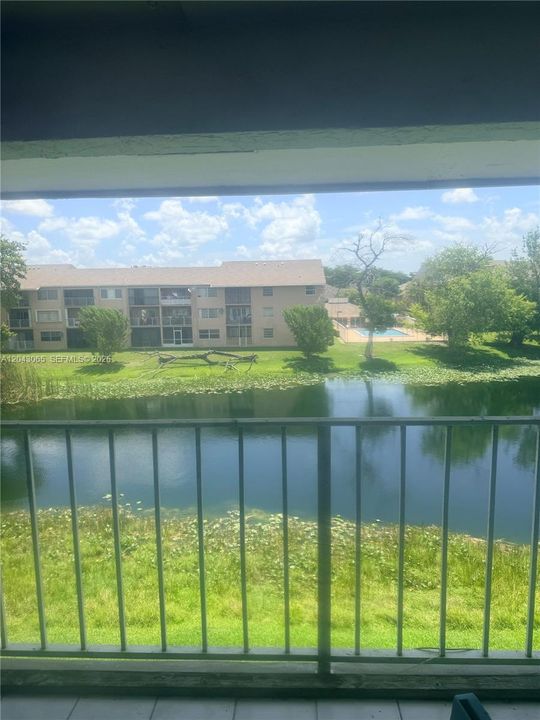 For Rent: $2,400 (3 beds, 2 baths, 1119 Square Feet)