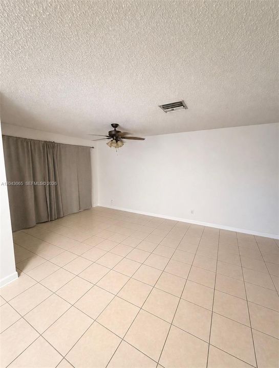 For Rent: $2,400 (3 beds, 2 baths, 1119 Square Feet)