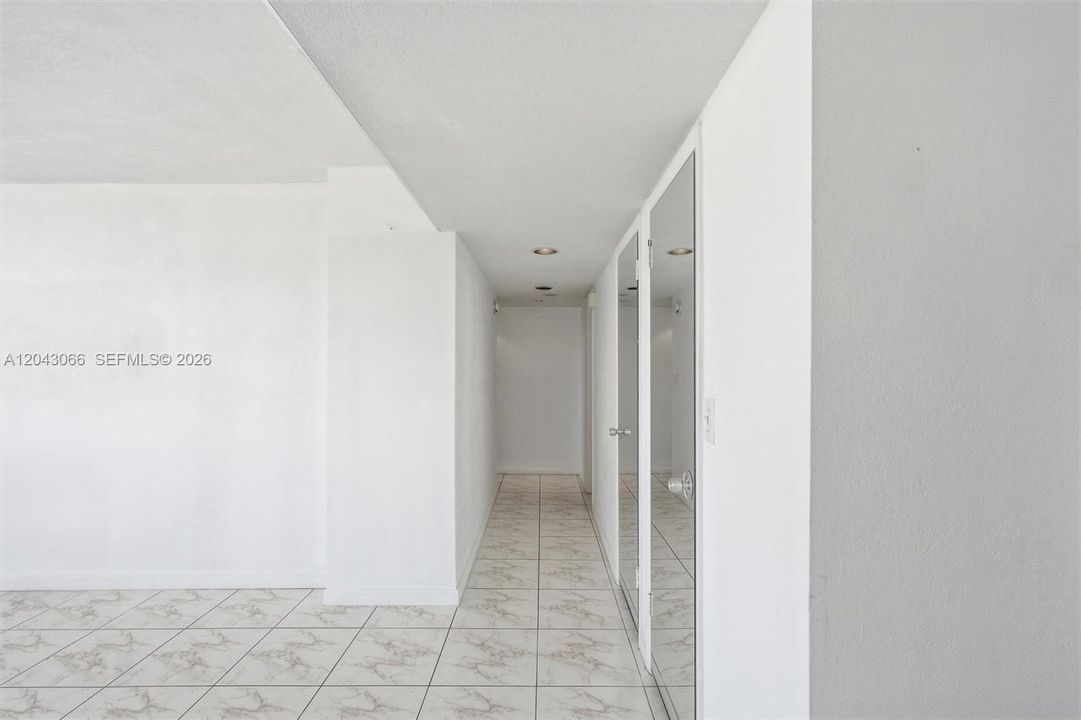 En Venta: $359,000 (2 camas, 2 baños, 1181 Pies cuadrados)